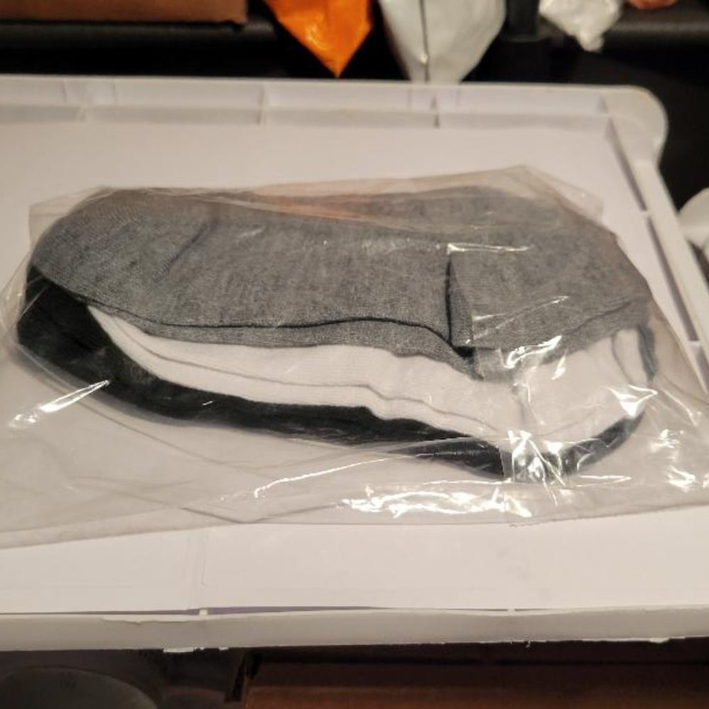 SOCKS SIZE 6-10 UNISEX